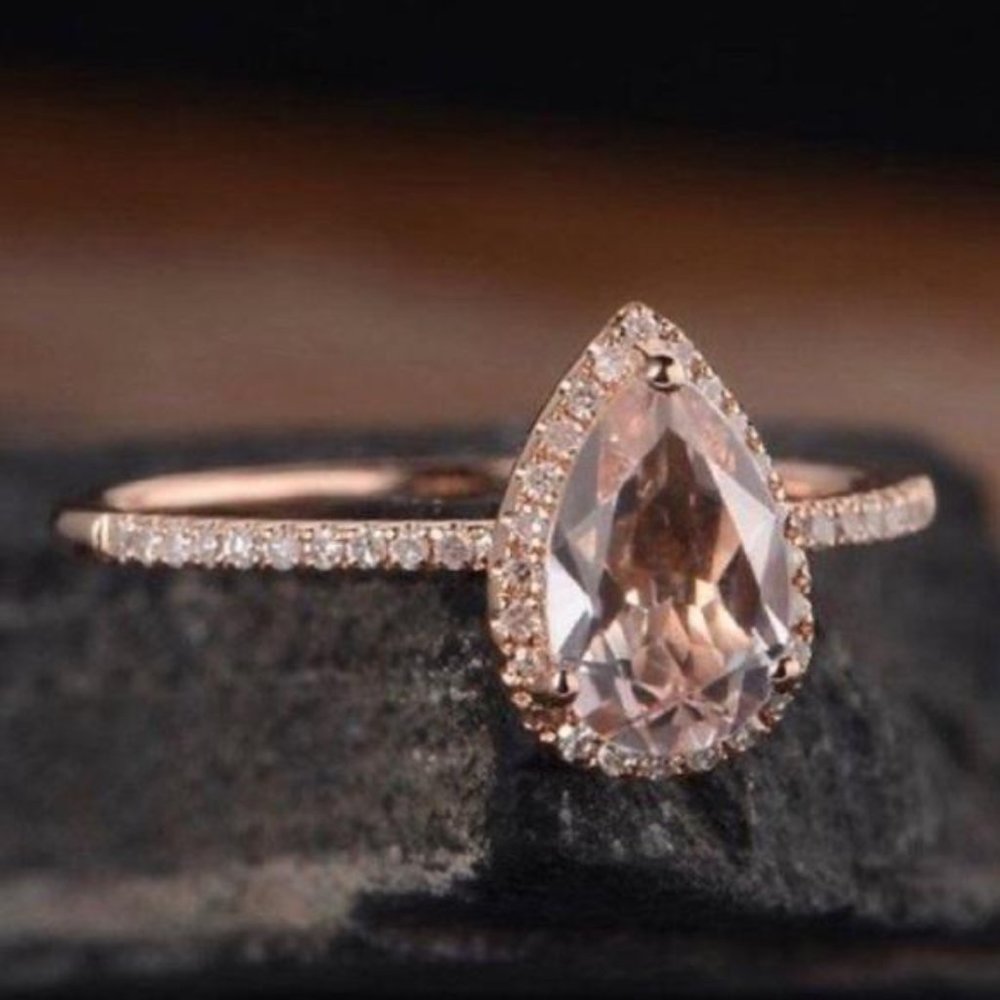 NEW 6 CARAT ROSE GOLD MORGANITE HALO RING, CUTE RING, SHINY RING. - Picture 3 of 6